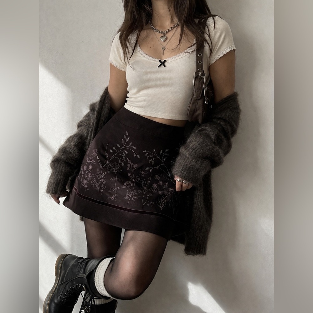 Y2K Soft Grunge Floral Embroidered Mini Skirt | Dark Academia